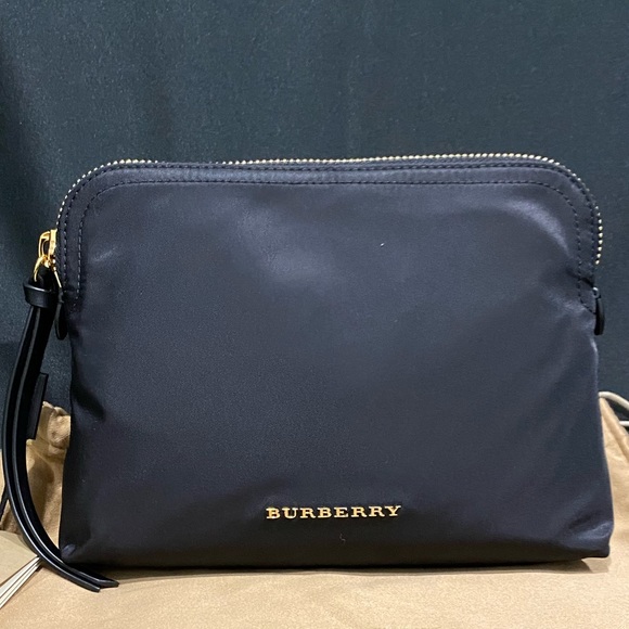 Burberry small nylon bag - Picture 3 of 11